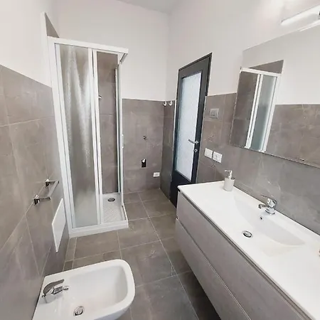 Dudi Jolie Maison - Jacuzzi Apartamento *