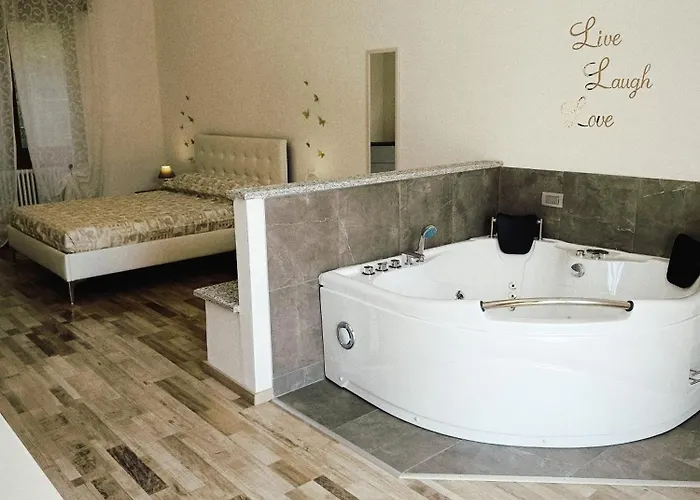 דירה Dudi Jolie Maison - Jacuzzi *