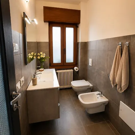 Dudi Jolie Maison - Jacuzzi Lezzeno