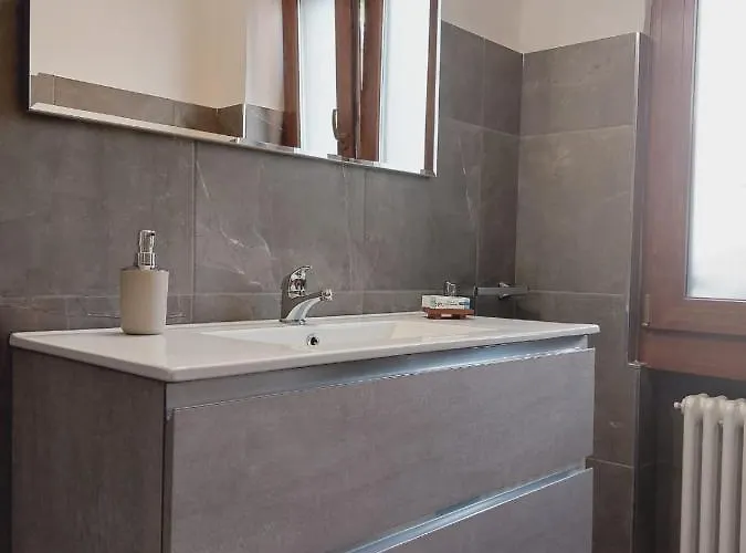 Dudi Jolie Maison - Jacuzzi Appartement