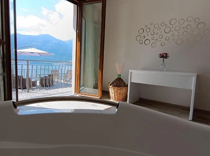 Appartement Dudi Jolie Maison - Jacuzzi Lezzeno
