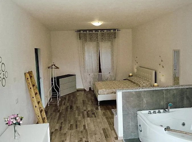 Dudi Jolie Maison - Jacuzzi Lezzeno