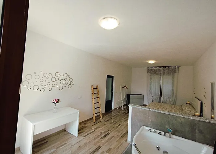 Dudi Jolie Maison - Jacuzzi * Lezzeno