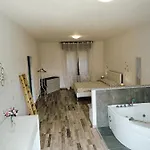 Dudi Jolie Maison - Jacuzzi Lezzeno